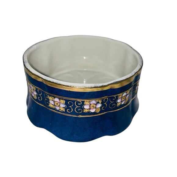 Toyo Cobalt Blue Porcelain Trinket Box with Gold & Floral Detail 4.5” x 2.75” - Picture 5 of 11